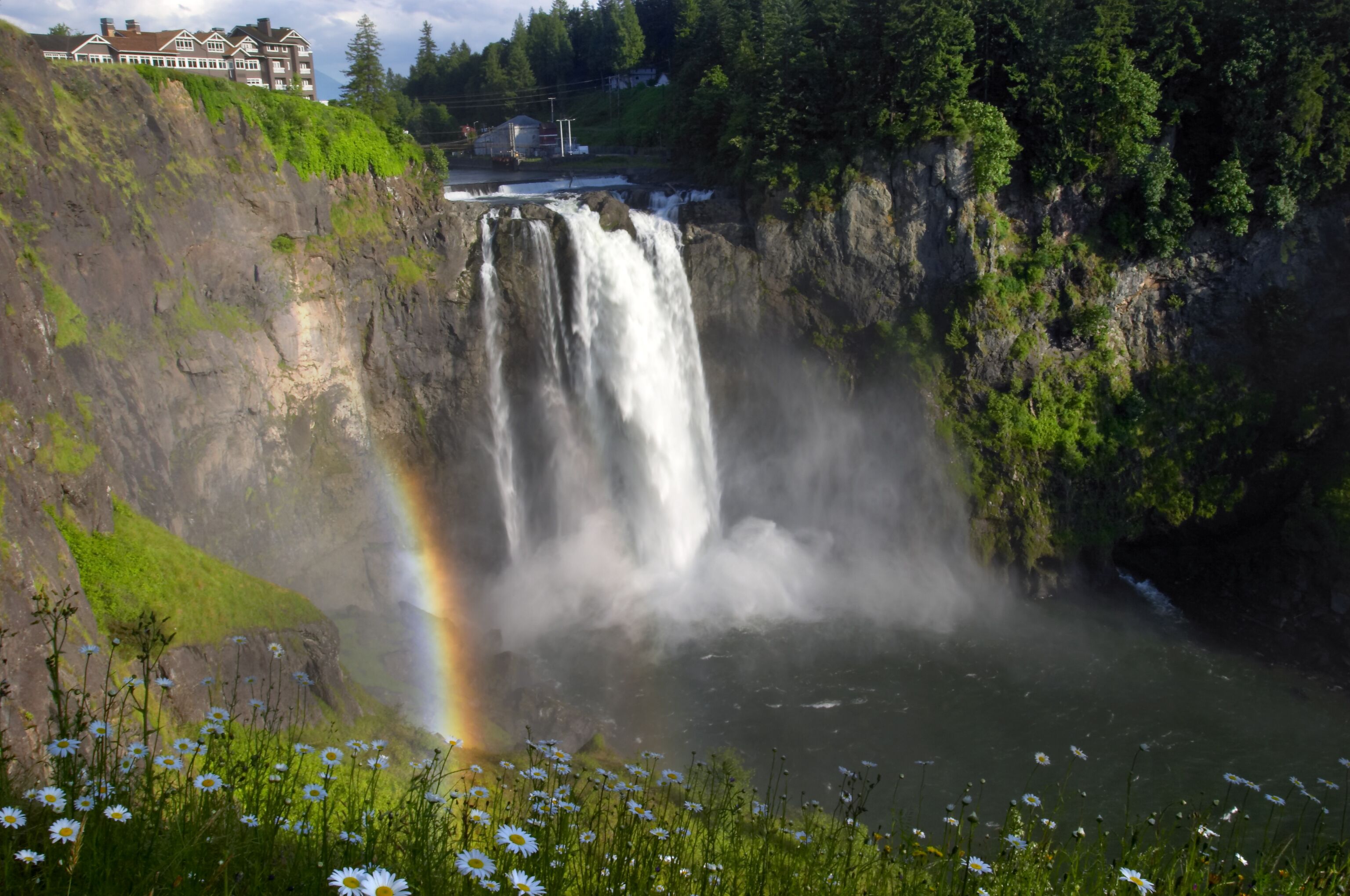 Snoqualmie Falls; Shutterstock ID 3238011