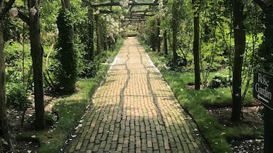 Rose Garden in Old Westbury Gardens, NY📍