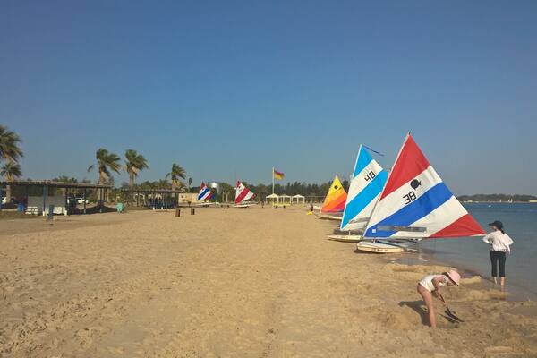 And another perfect day at the beach.
April 2016 still showing marvellous weather.