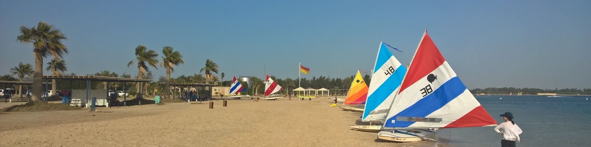 And another perfect day at the beach.
April 2016 still showing marvellous weather.