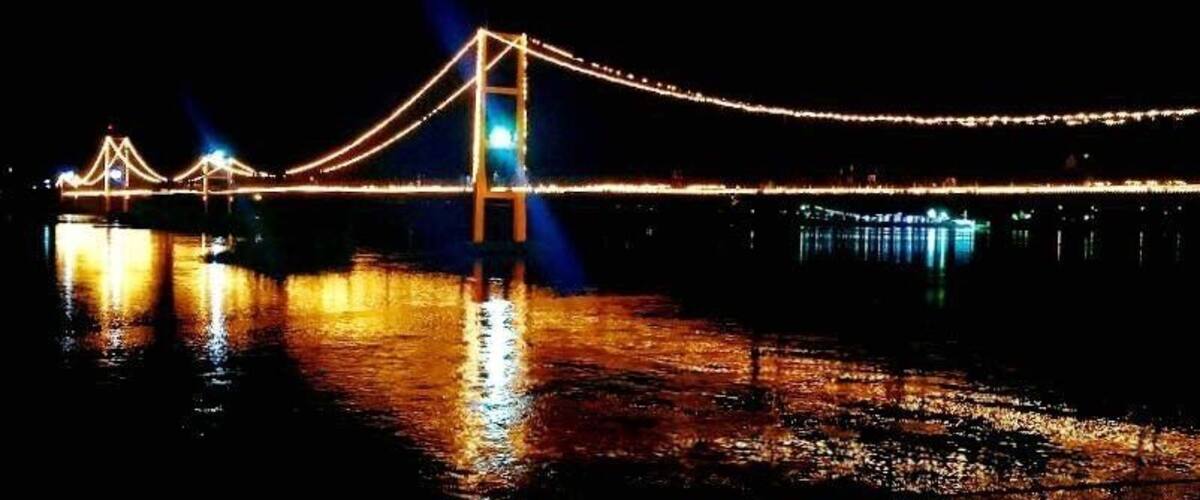 Walking bridge for Loi kathrong