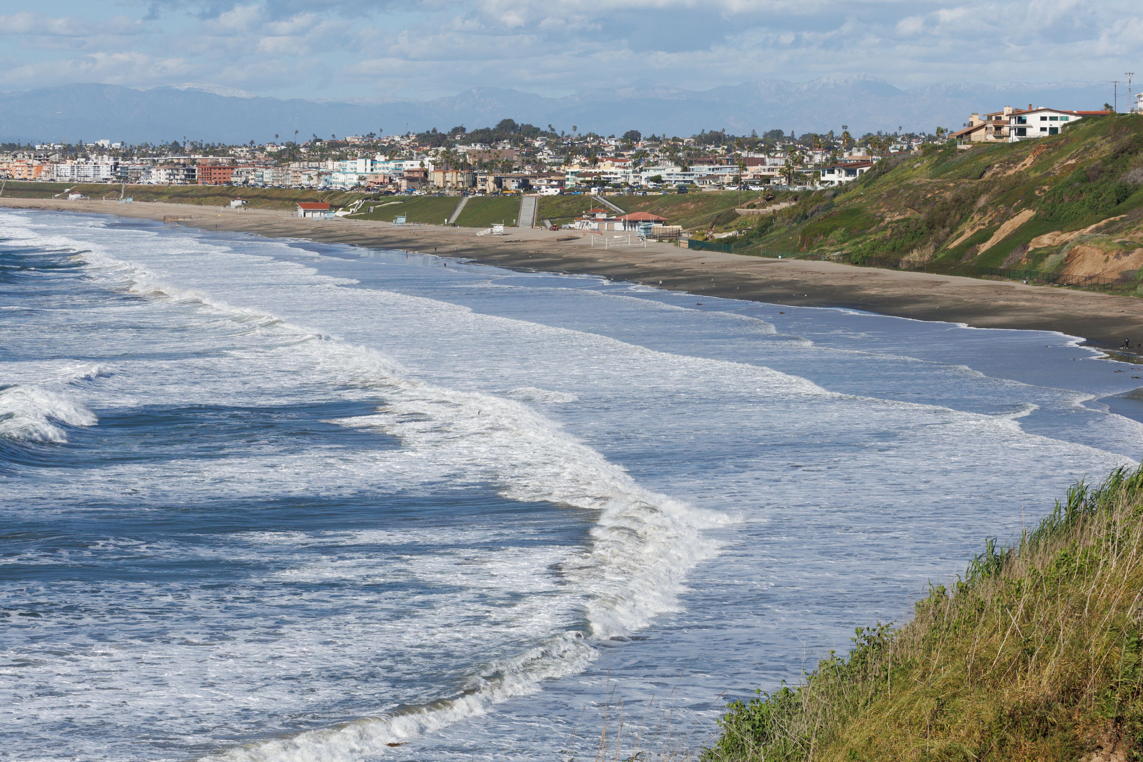 Beaches in Los Angeles County. From left to right are Redondo beach, Torrance Beach, and RATS beach.