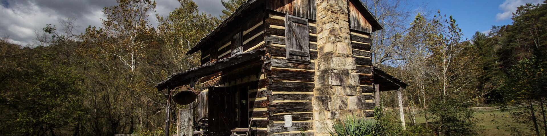 Historical Log Cabin In The Appalachian Mountains Of Kentucky. Historic log cabin on display at the Gladie Visitors Center in the Daniel Boone National Forest.