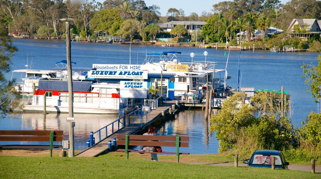Tewantin showing general coastal views and a bay or harbour