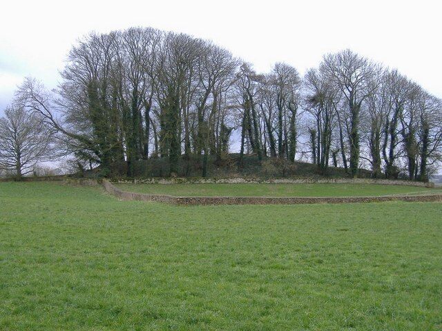 Long barrow, Drews farm Located west of Leighterton.