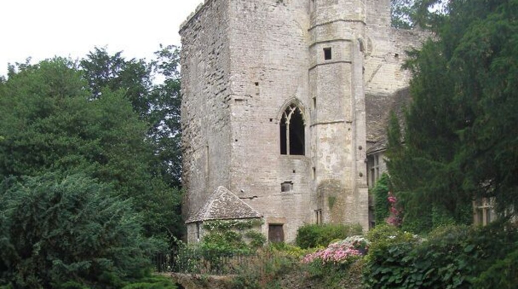 Ruined northwest tower of Beverstone Castle This ruined keep is at the extreme northwest corner of the castle complex.