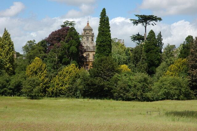 Westonbirt House Westonbirt House viewed from the footpath crossing the parkland to the south, the neo-Elizabethan house was built between 1864-74 for Robert Stayner Holford, today the building is used as a school.