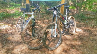 By far the nicest, best maintained, longest park I have ever visited. My complete favorite. Awesome trails for everything from biking to jogging. Cleanest park I have ever seen.