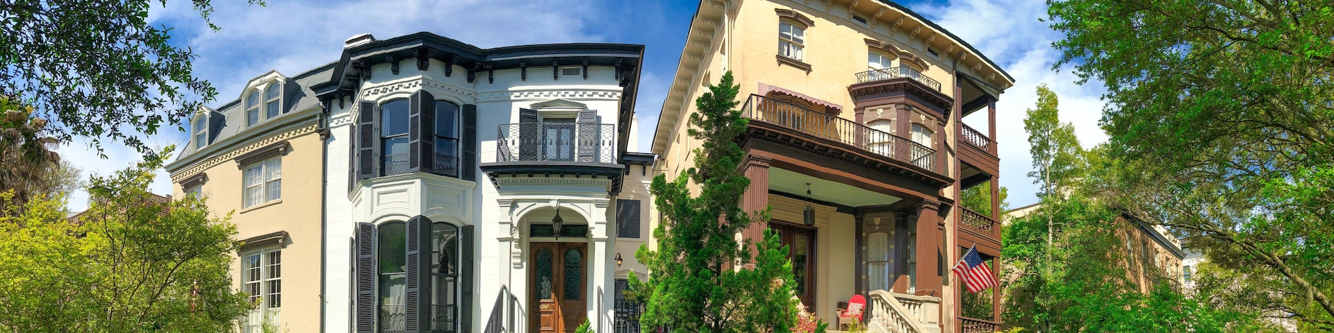 Panoramic view of Savannah street and homes, Georgia - USA - Panoramic view