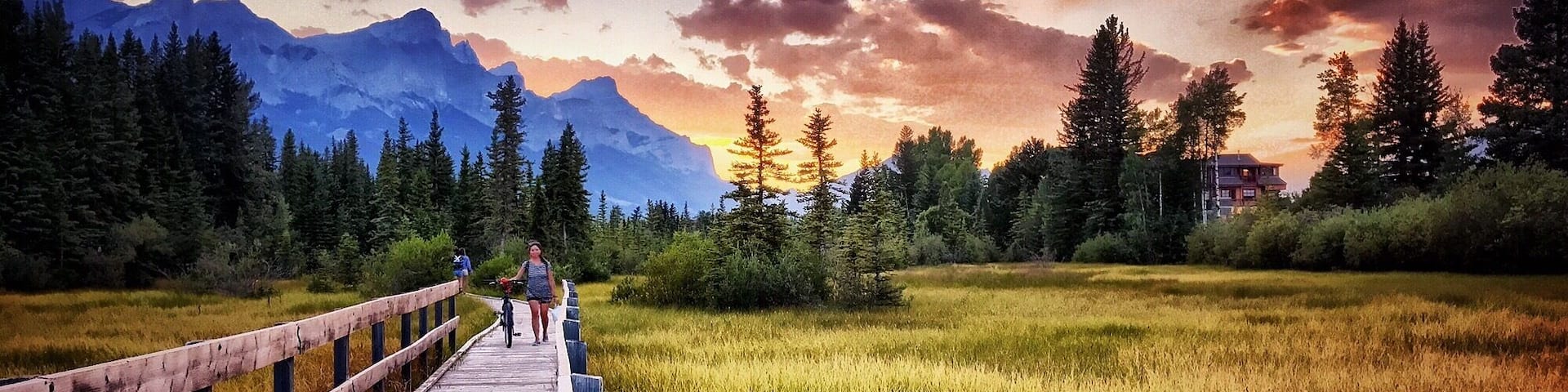 Splendid random find.
This impulsive road trip to Canadian Rockies/Banff National Park turned out to be one of my most memorable ones...
I found this lovely gem in the town of Canmore when I stopped in for an overnight stay.
#OnTheRoad