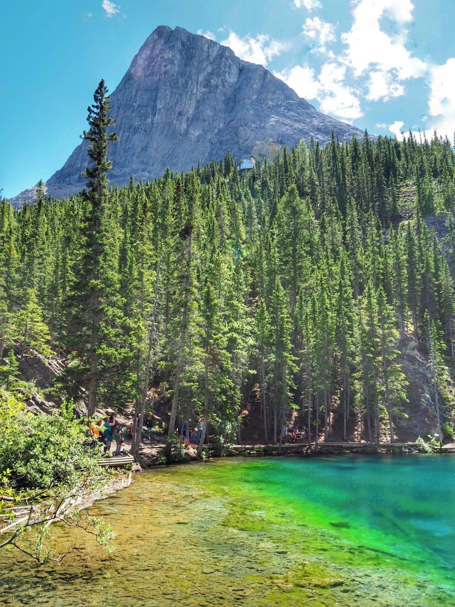 A short hike uphill awards not only views of the valley below but a view of these amazingly #green lakes 