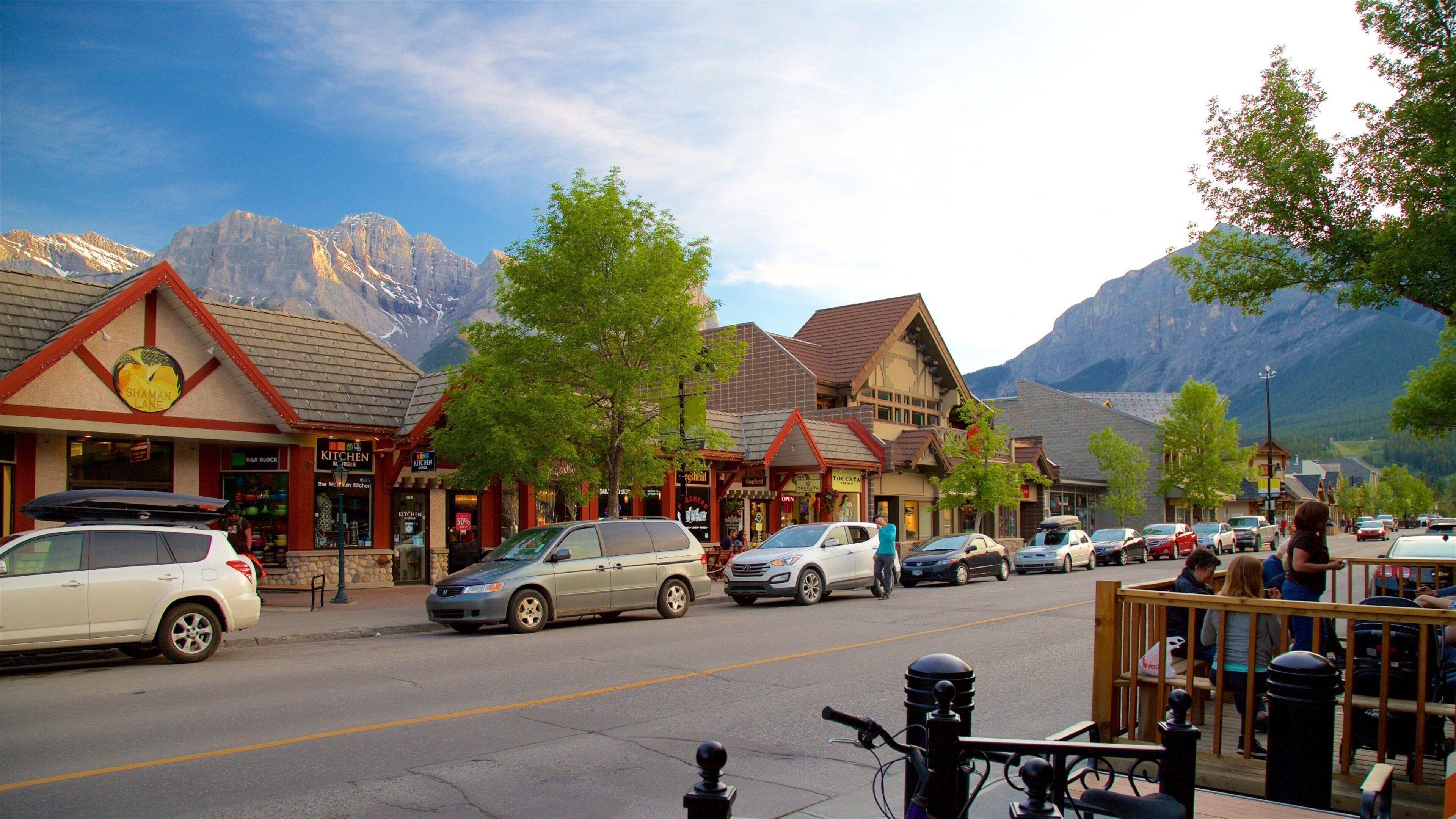 Canmore featuring a small town or village