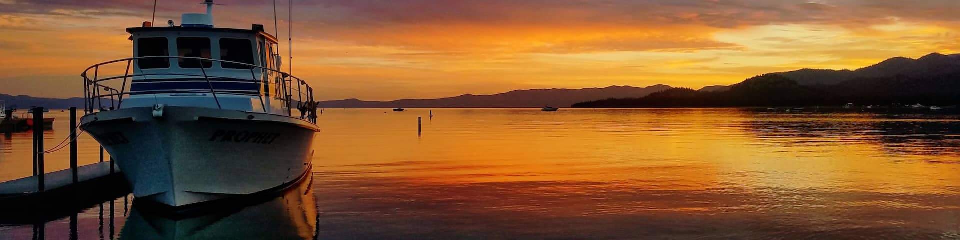 Beautiful morning before going fishing.
#adventure