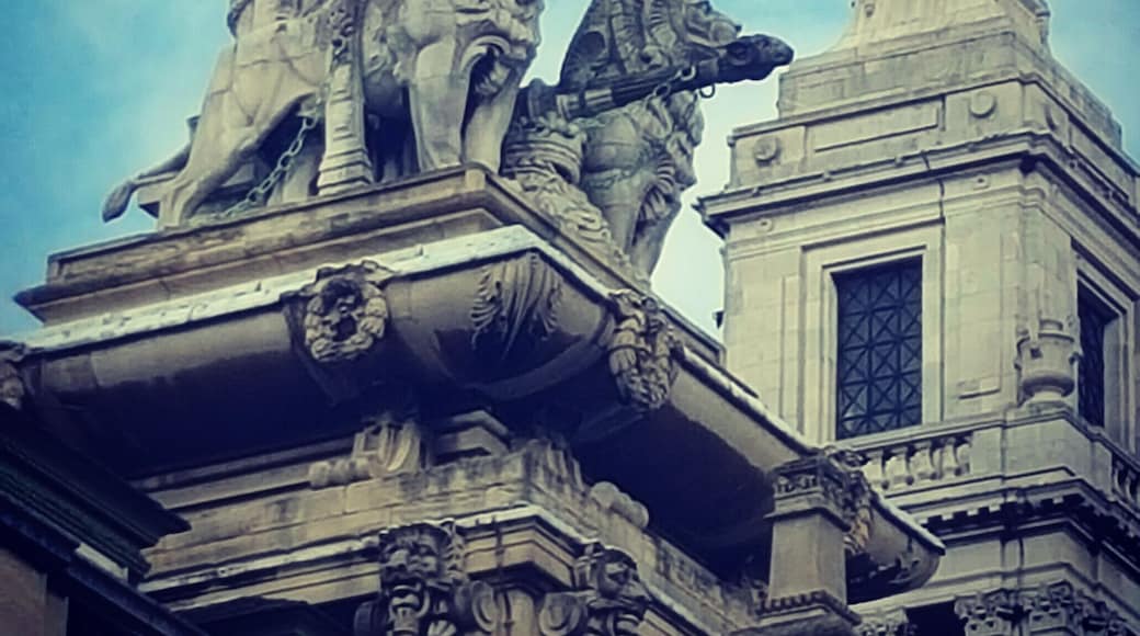 Love the old town in Hull, but people sometimes forget to look up.