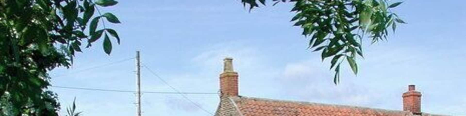 Quaker Road, Owstwick, East Riding of Yorkshire, England. Smithy Garth on the north side of Quaker Road, east of Kenby Farm.