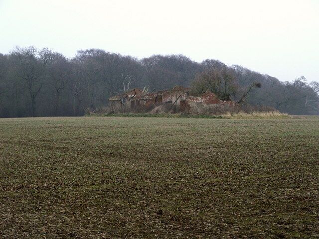 Roe Hill Farm (ruin), south-south-east of Old Ellerby, East Riding of Yorkshire, England. Even more dilapidated than the previous photograph!