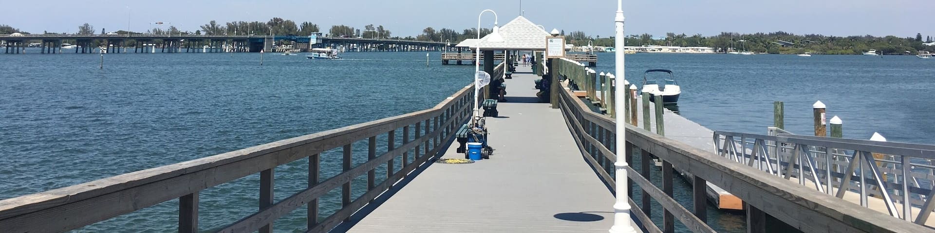 Quiet and small fishing town Bradenton beach