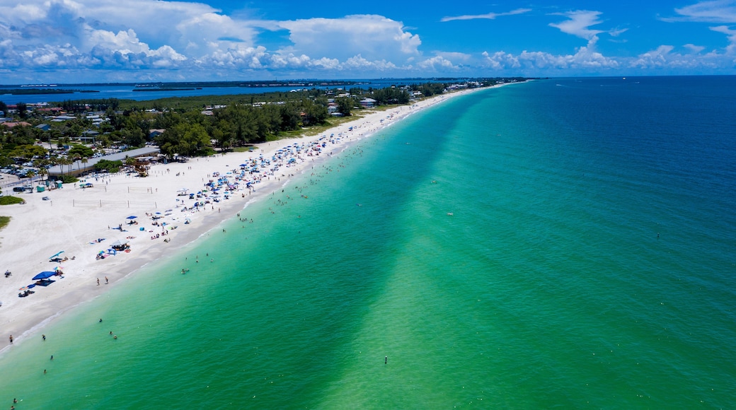 Sunday afternoon beach scene despite the very warm temperature.