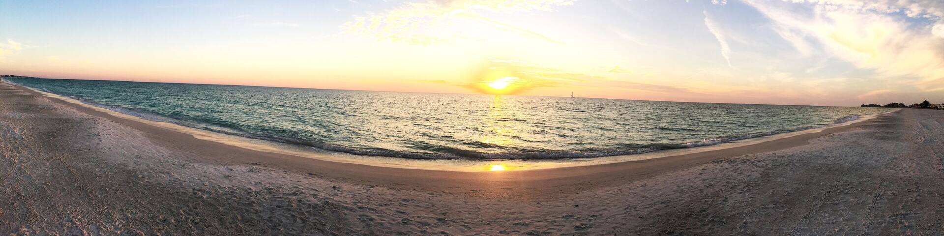 Bradenton Beach Hotel Guide