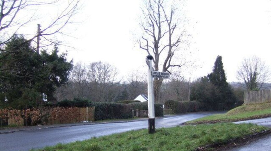 Lane junction near High Hurstwood