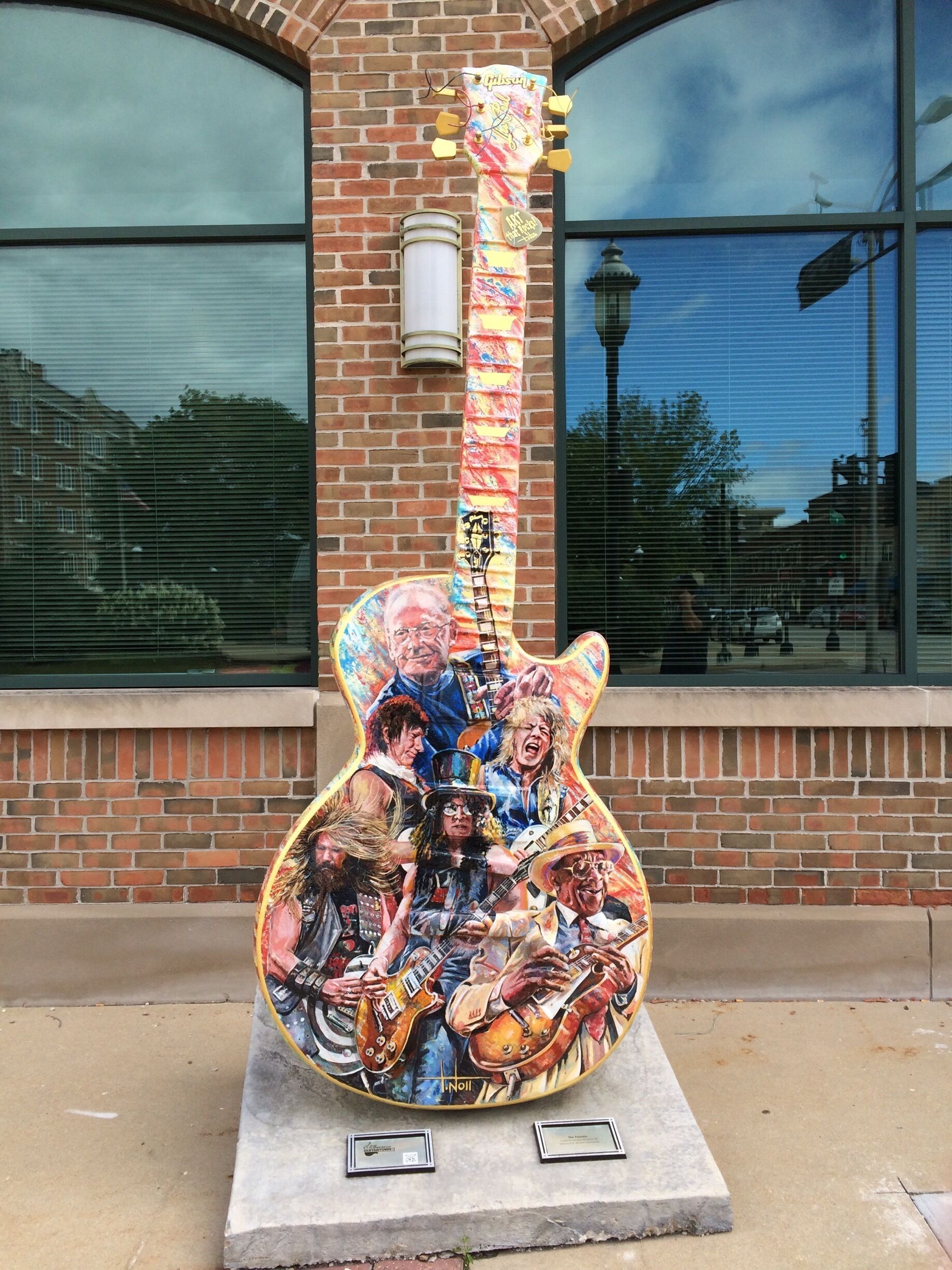 These landmarks are throughout town, celebrating the birthplace and burial place of the amazing guitarist/inventor, Les Paul. 