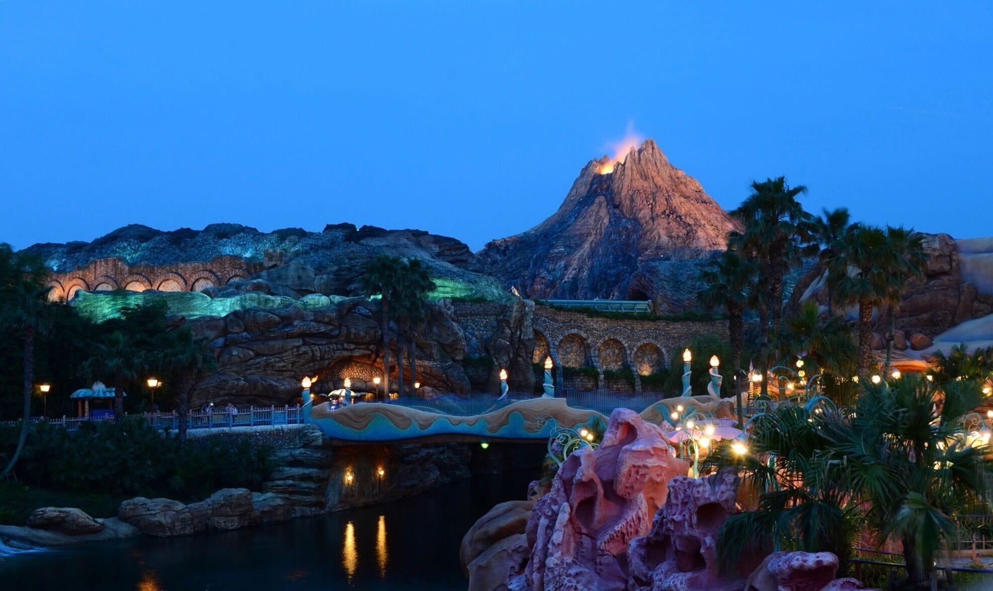 Tokyo DisneySea (東京ディズニーシー, Tōkyō DizunīShī) 

#disneymagic