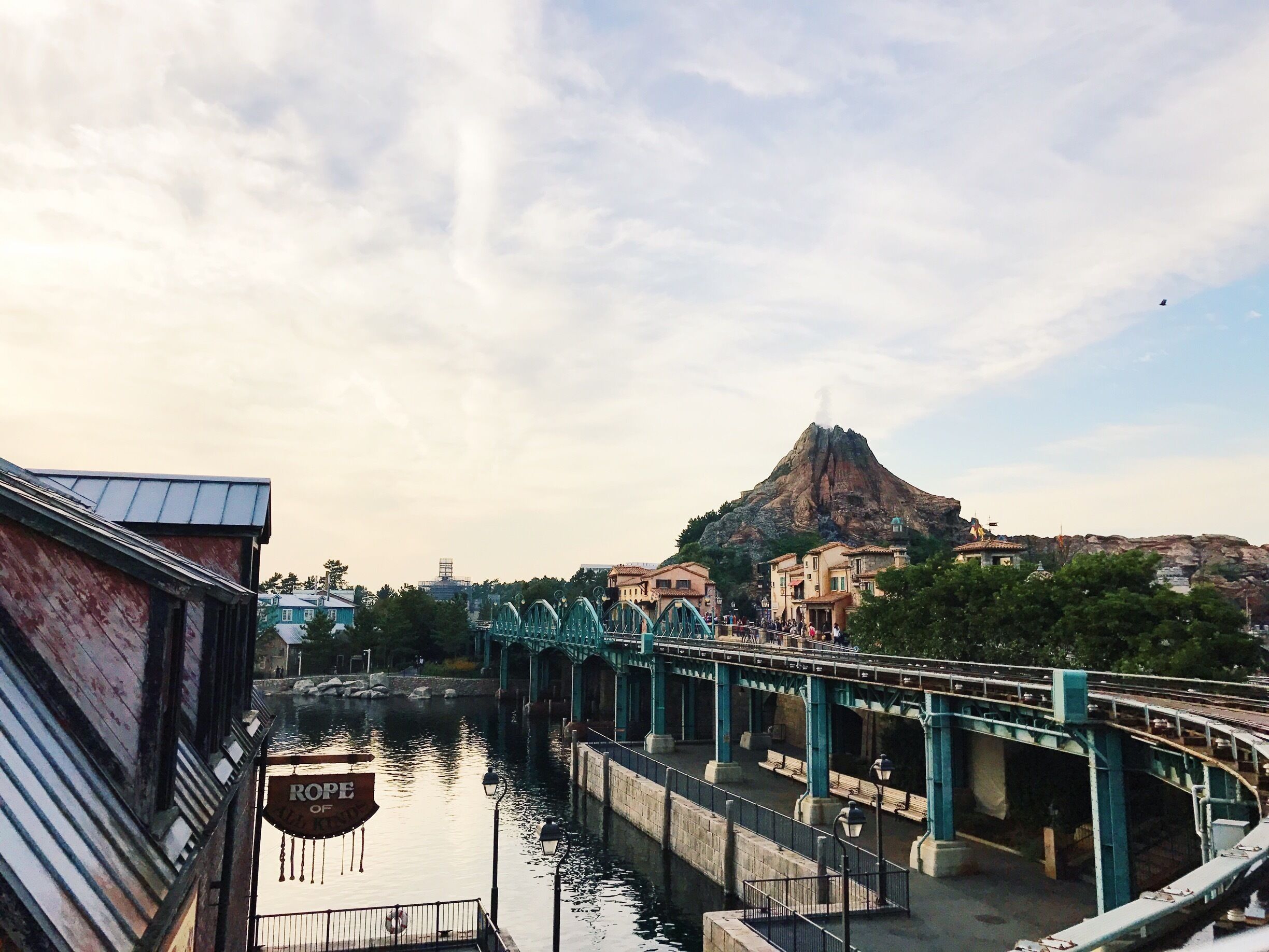 Tokyo DisneySea is a water themed Disney park with unique attractions found no where else #lifeatexpedia 
