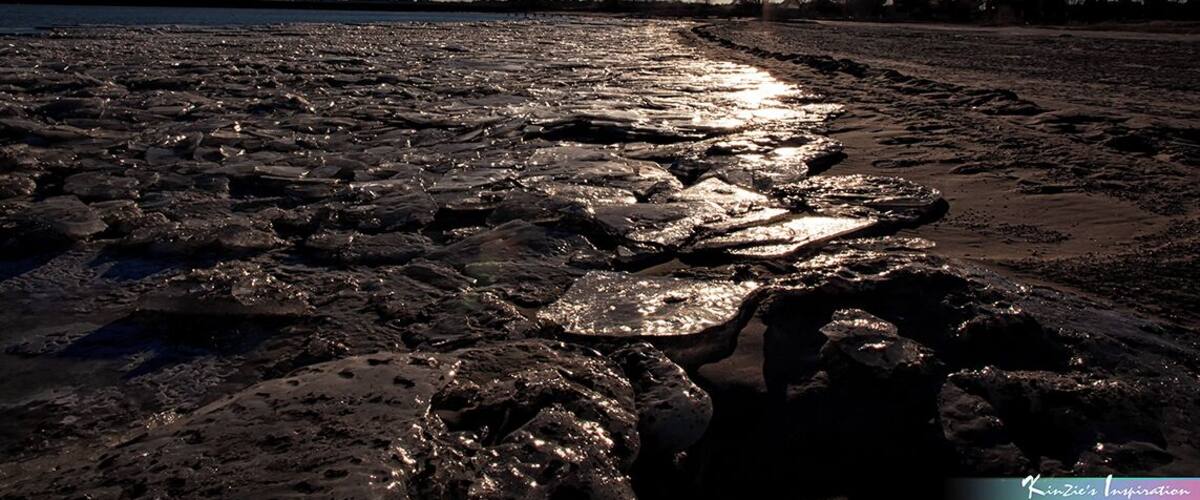 Against the Winter Sun *A Beautiful Nature*
#Nature
#Waukegan
#Lighthouse
#Illinois
#Chicago
#USA
#Sunset
#Winter
#Landscape
#Cloud
#Cloudscape
#Sky
An unique nature scene of Waukegan Municipal Beach, it was my first time to see the frozen and icy surface of Lake Michigan under the winter sun. 😊😊
Photo capture at Waukegan Municipal Beach, Waukegan Illinois USA in winter.
Photo Licensed by iLOVEnature's Photography Inspiration l All rights reserved.