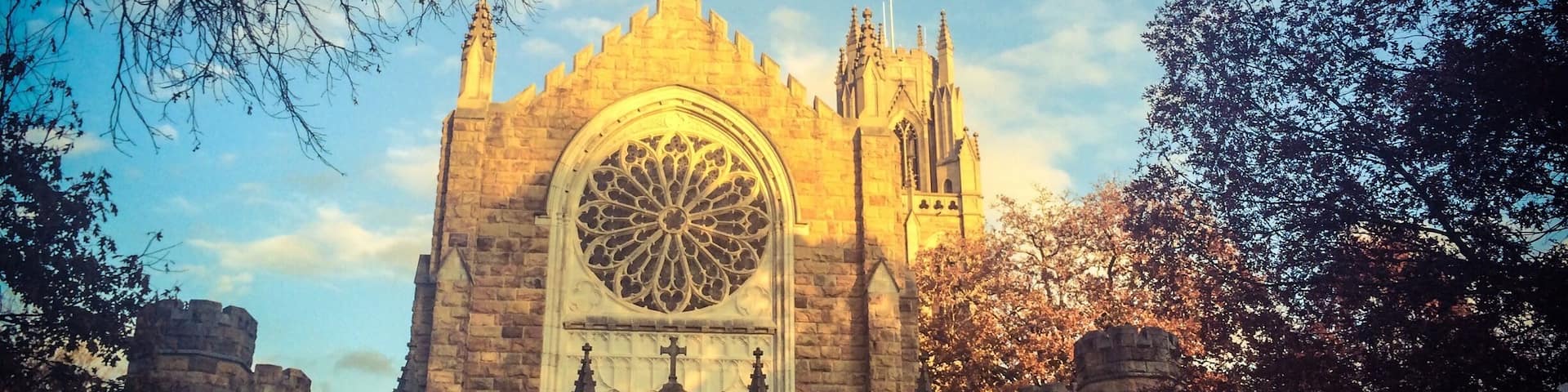 Built in the mid 1800s, this liberal arts college features gothic architecture thru out the campus. This university was founded by delegates of ten dioceses of the Episopal Church from AL, FL, GA, TX, MS, NC, SC, TN, LA, & AR wanting to create a Southern university free of Northern influences.