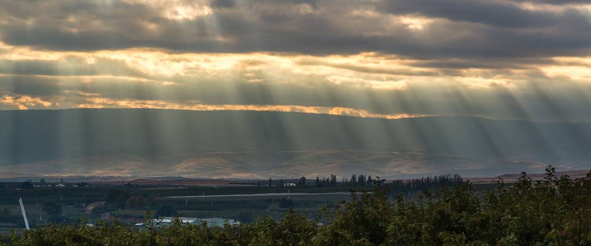 God's ray over the Yakima Valley