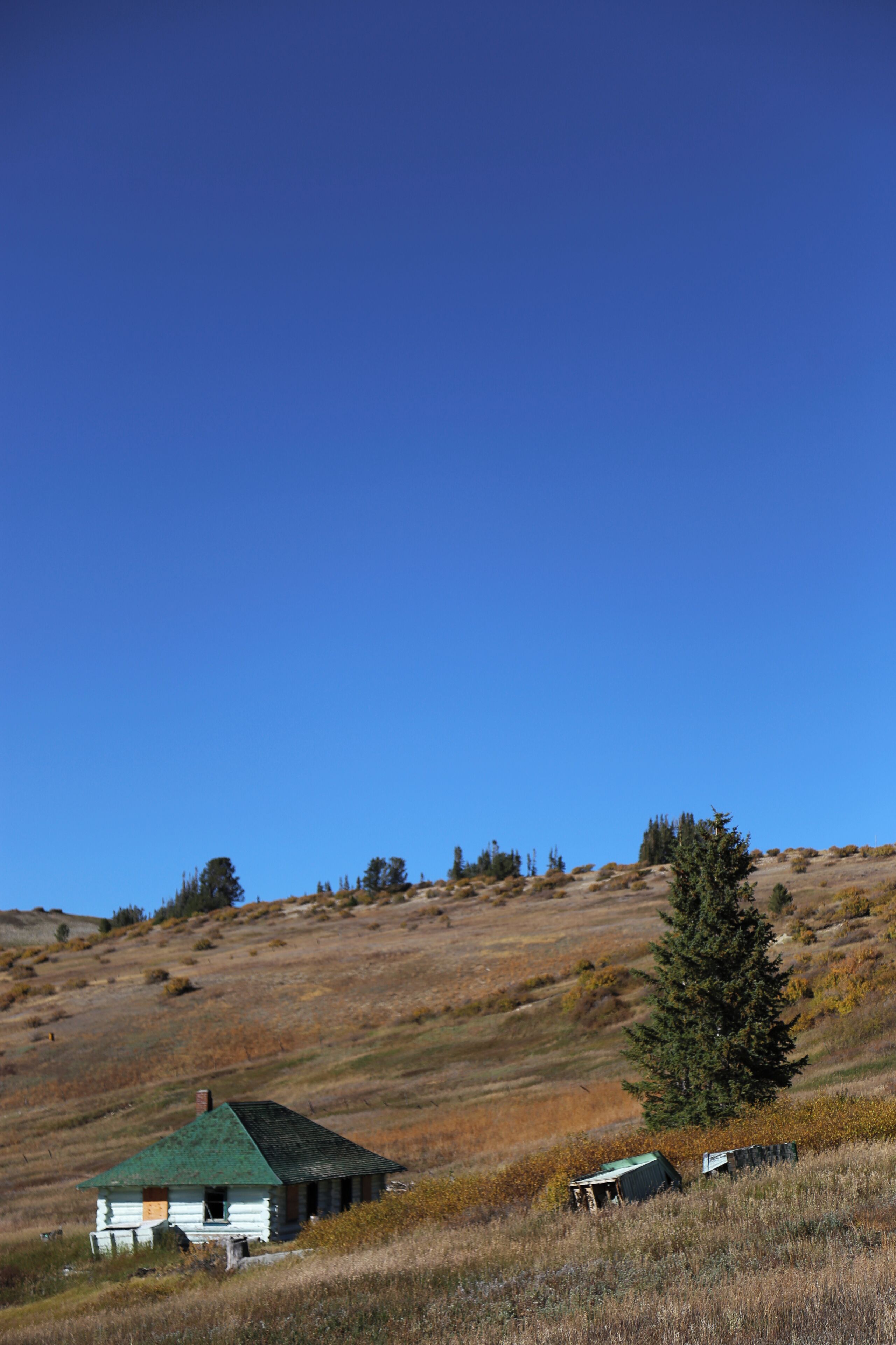 One of the first land management facilities in the United States! Located in rural central Utah. Located just above the station is this outpost. Scientist can camp in the stations for months and conduct experiments. 
#Trovember #trovember #trover