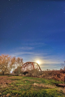 You can see this beautiful truss bridge from the interstate. It's not the most tranquil location, with cars and lights zooming along I-10. However, from behind my camera and I'm able to capture the peacefulness this location has to offer. I'd be honored to take in the scenes at #BvSCrete
29.7717278,-96.0372191