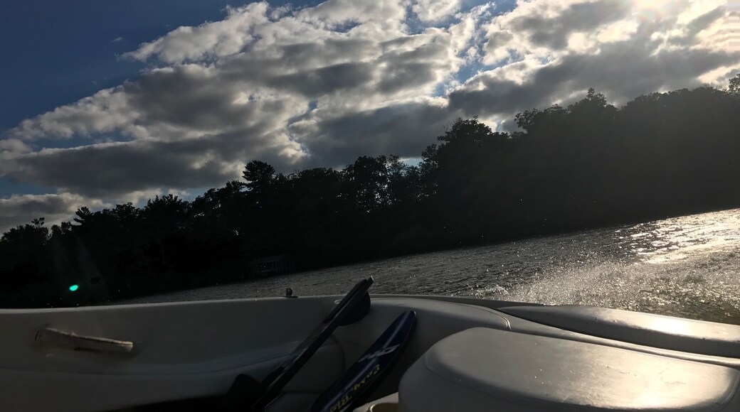 This is a perfect spot for #waterskiing.
#ohio
#columbus
#river
#aquatrove