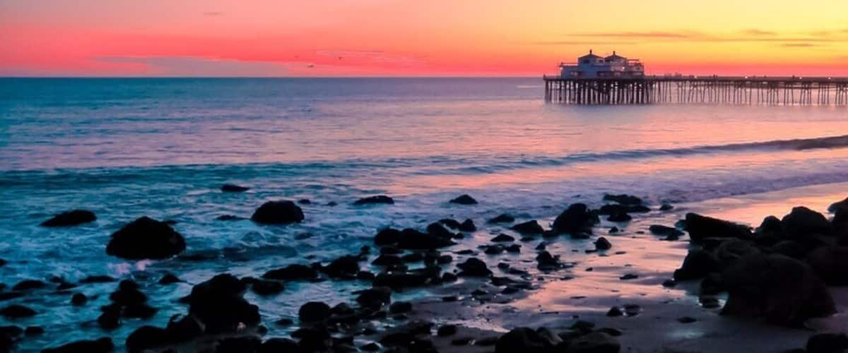 Malibu pier sunset 🌅