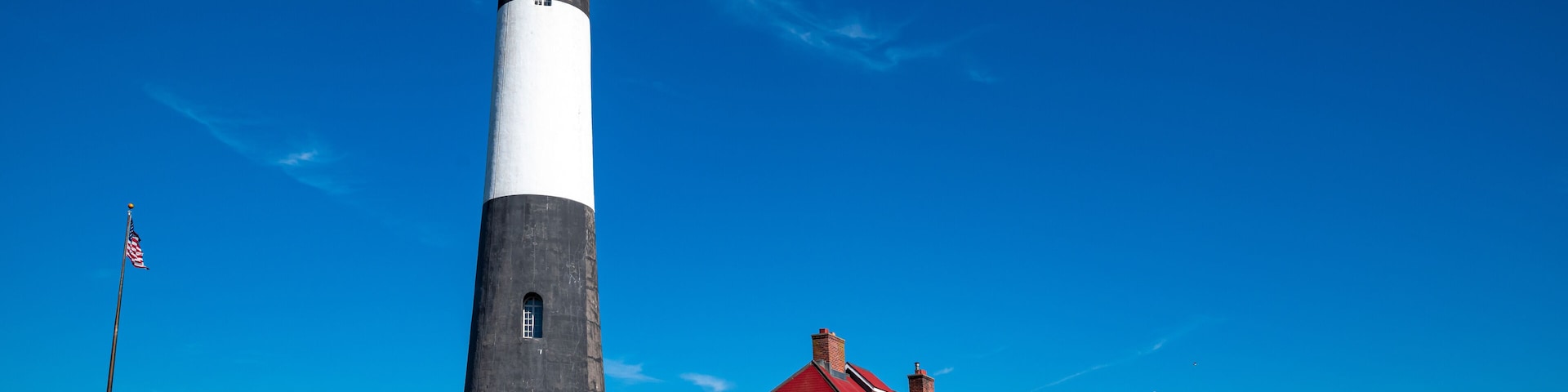 The Fire Island Lighthouse is a visible landmark on the Great South Bay, in southern Suffolk County, New York . United States.