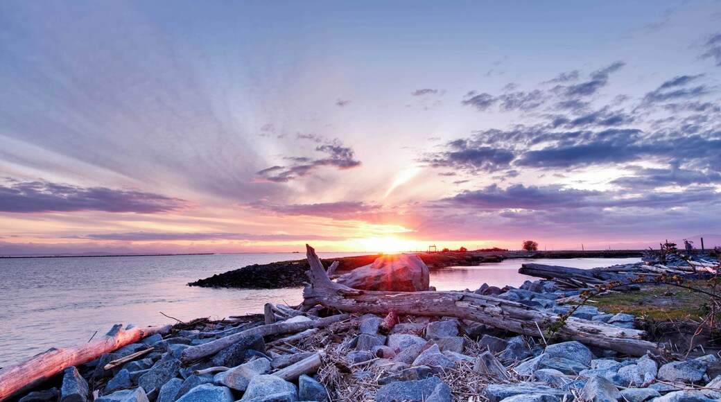 This’s one of the locations in Richmond to enjoy the sunset