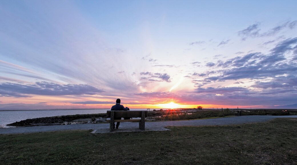 This’s one of the locations in Richmond to enjoy the sunset