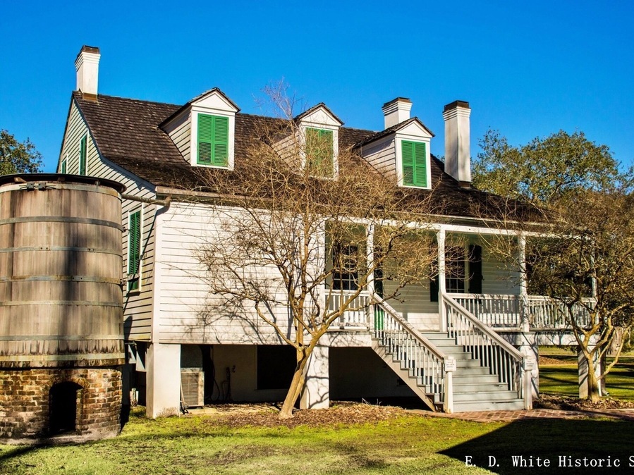 A great little historical find  Built with hand-hewn cypress around 1825, the E.D. White House is an excellent example of Creole plantation architecture and traditional construction