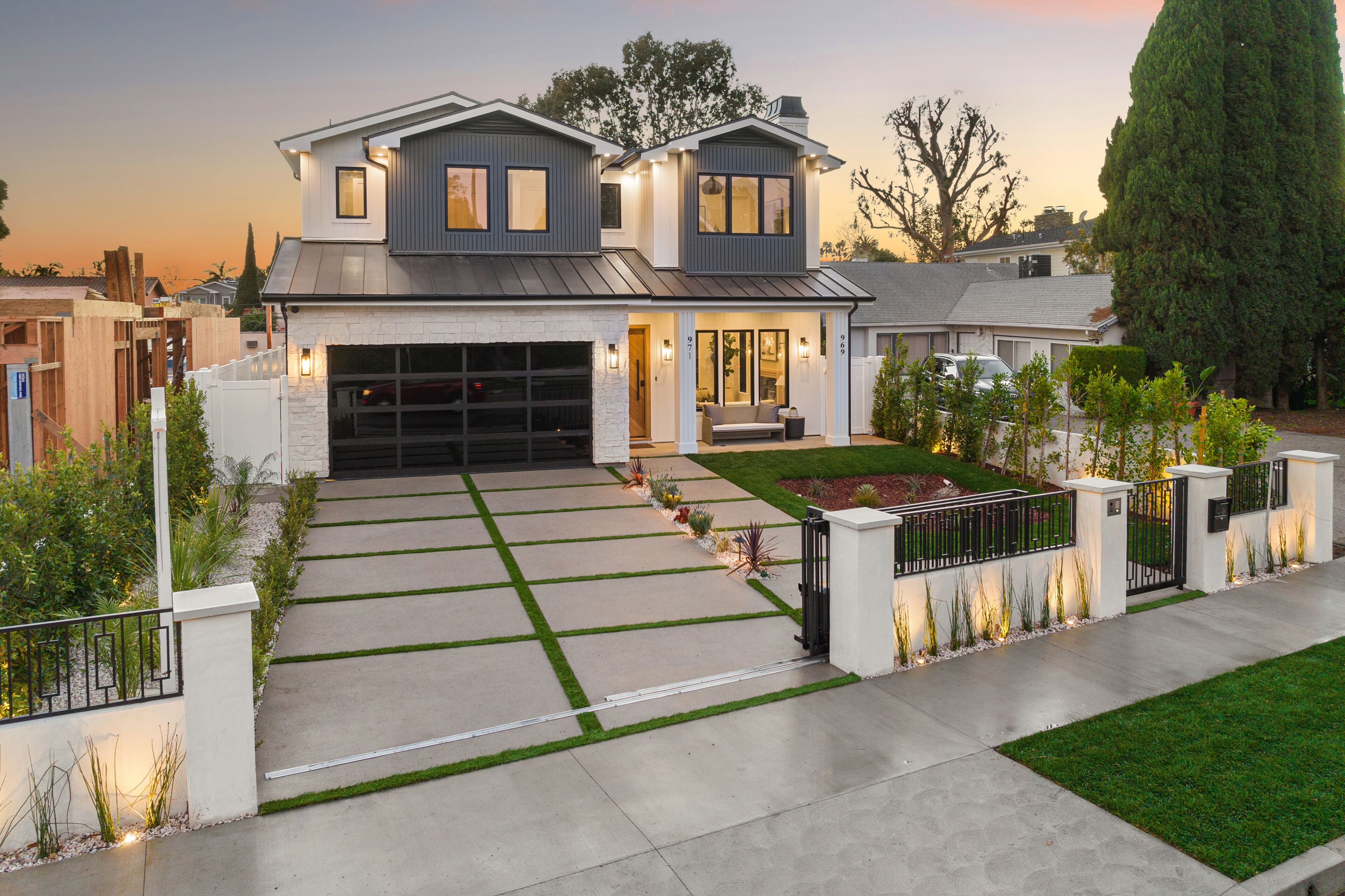 Exterior shot of a Luxury Home in Calabasas California