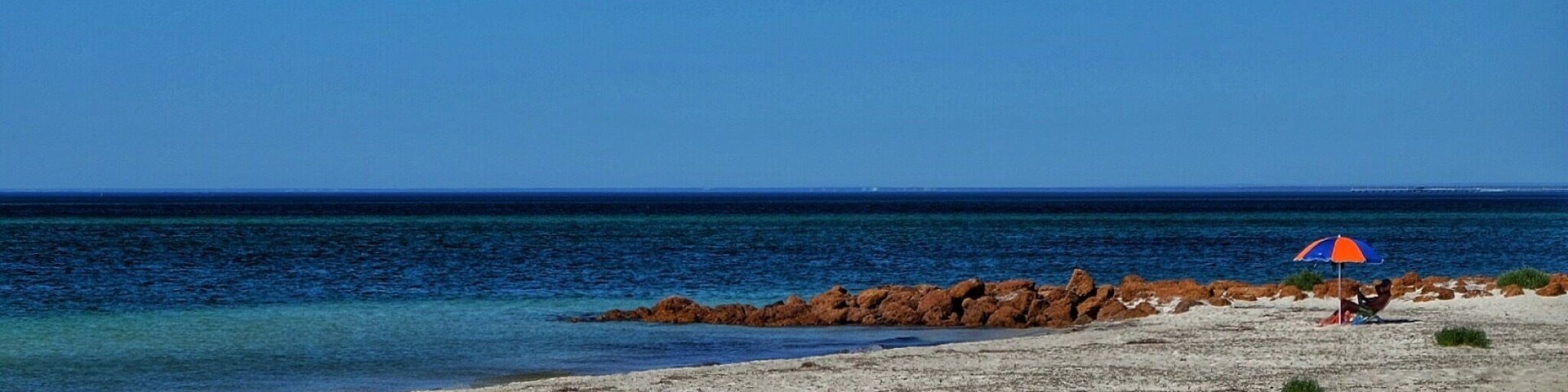 The beaches of Geographer Bay are just perfect for the families. Calm shallow warm water with beautiful white sand beach. Perfect for picnicking, sunbathing or playing beach cricket. #blue