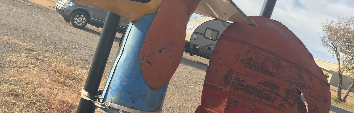 this handsome fella is outside a Mexican restaurant in the small Route 66 town of Vega
#ontheroad