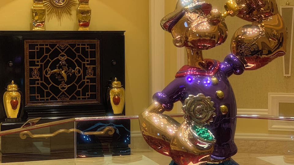 A glass sculpture in a lobby.
