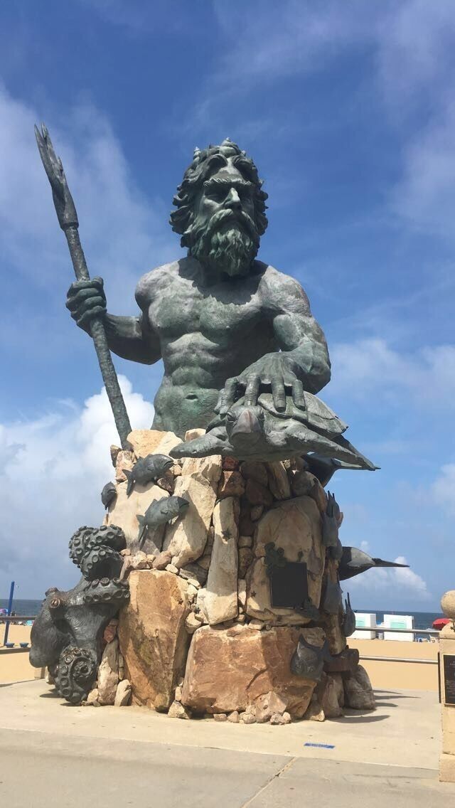 My very own addition of Neptune to Trover. ☺️ must check out the sea creatures in the back too! 