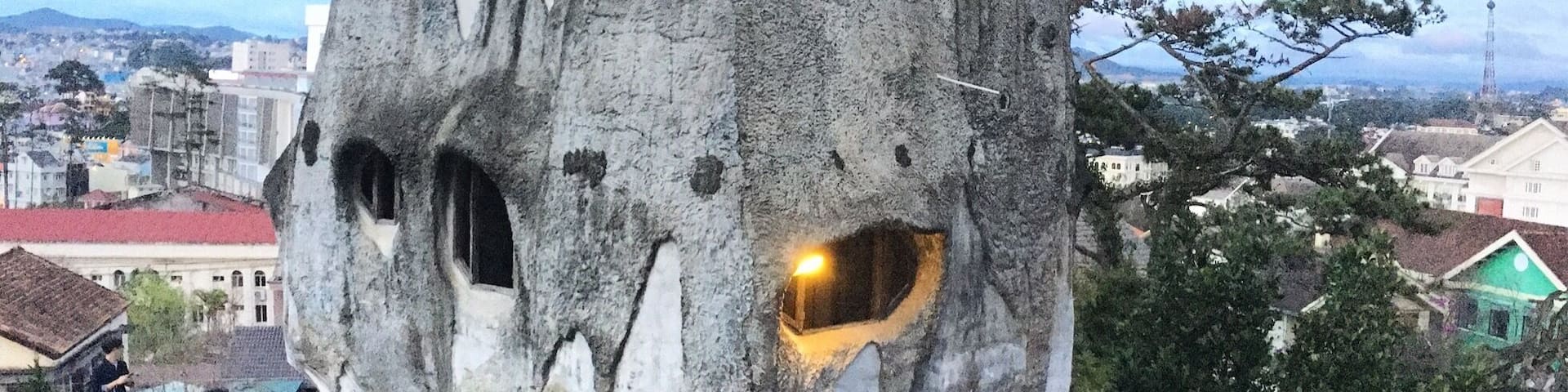 Spot on architecture! Described as a mix between Gaudi and Alice in Wonderland on acid 👌🏼 #StunningStructures