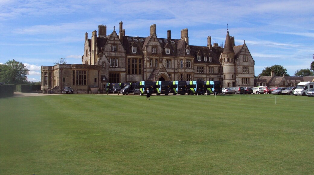 Clayesmore School - Main House frontage