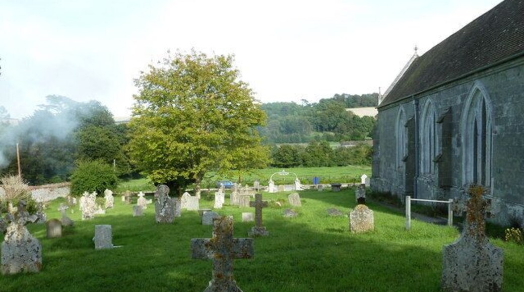 St Mary, Iwerne Courtney: churchyard (g)