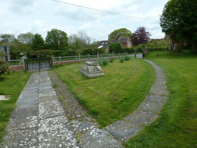 St. John the Baptist, Spetisbury: churchyard (6)