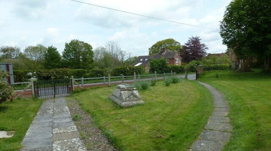 St. John the Baptist, Spetisbury: churchyard (6)