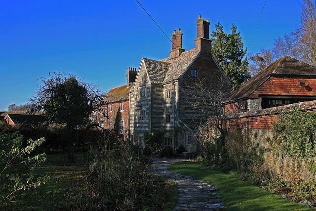 The Chantry - Iwerne Minster This is an unaltered Grade II* Listed C17 house.
