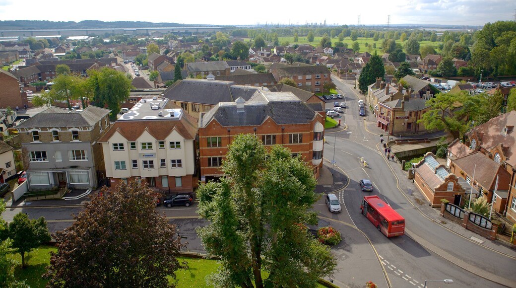 Waltham Abbey showing street scenes and heritage architecture